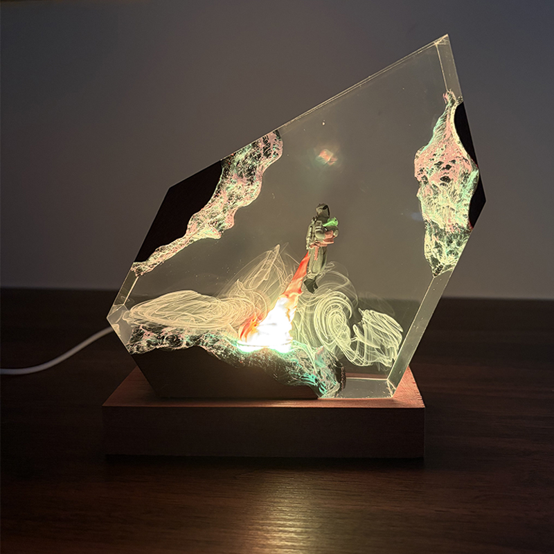 Resin Art Decor - Lampu Meja Resin Figur Anime Sci-fi,
